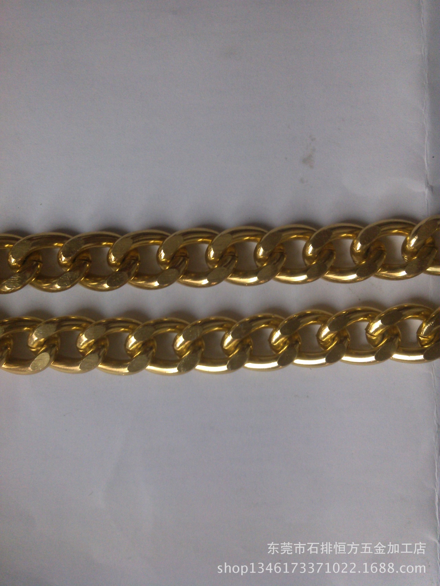 迅速引发了国际军事界的广泛讨论