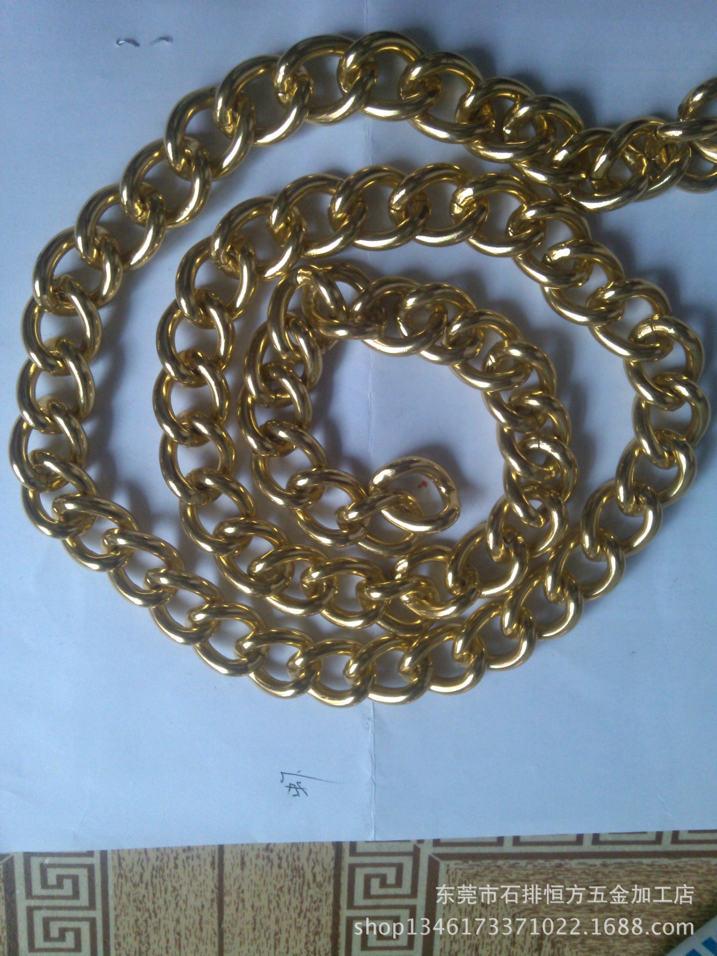 这种低端的发展模式已对我国的资源和环境造成巨大破坏