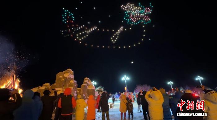 冰上龙舟联赛伊春汤旺站开赛 激情竞技融合文旅