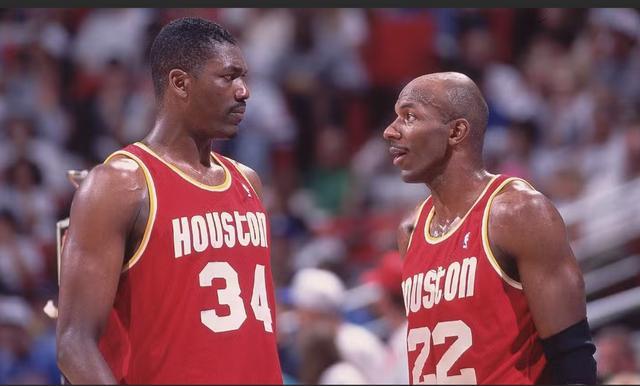 勇士收官战迎战快船 科尔：快船或成新奇迹缔造