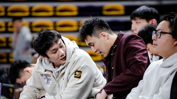 辽鲁生死战引爆CBA季后赛 郭艾伦丁彦雨航同台解